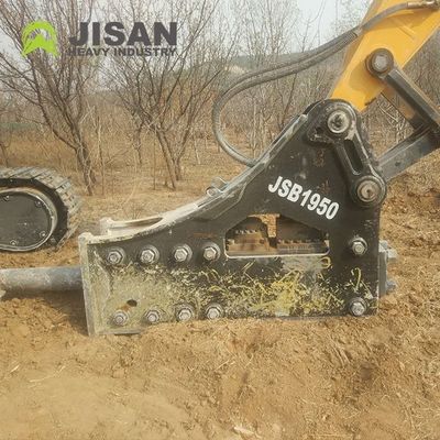 چکش سنگ شکن هیدرولیکی با فشار کاری 160-180 کیلوگرم بر سانتی‌متر مربع، جریان روغن 150-190 لیتر در دقیقه و نرخ ضربه 350-500 ضربه در دقیقه برای بیل مکانیکی